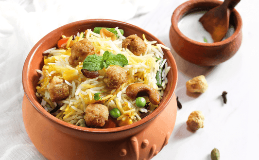 Hearty and Healthy: Transforming Bakers Soya Chunks with Puress Mustard Oil - Pluugin Store