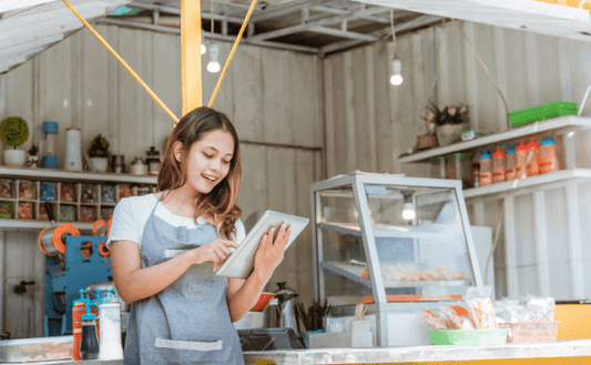 Why Shop Online? The Benefits of Convenience, Cost, and Variety - Pluugin Store