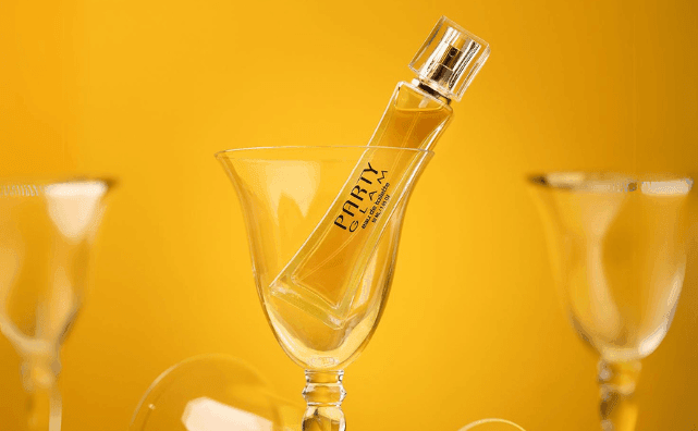 Perfume Etiquette: The Art of Wearing Fragrance - Pluugin Store